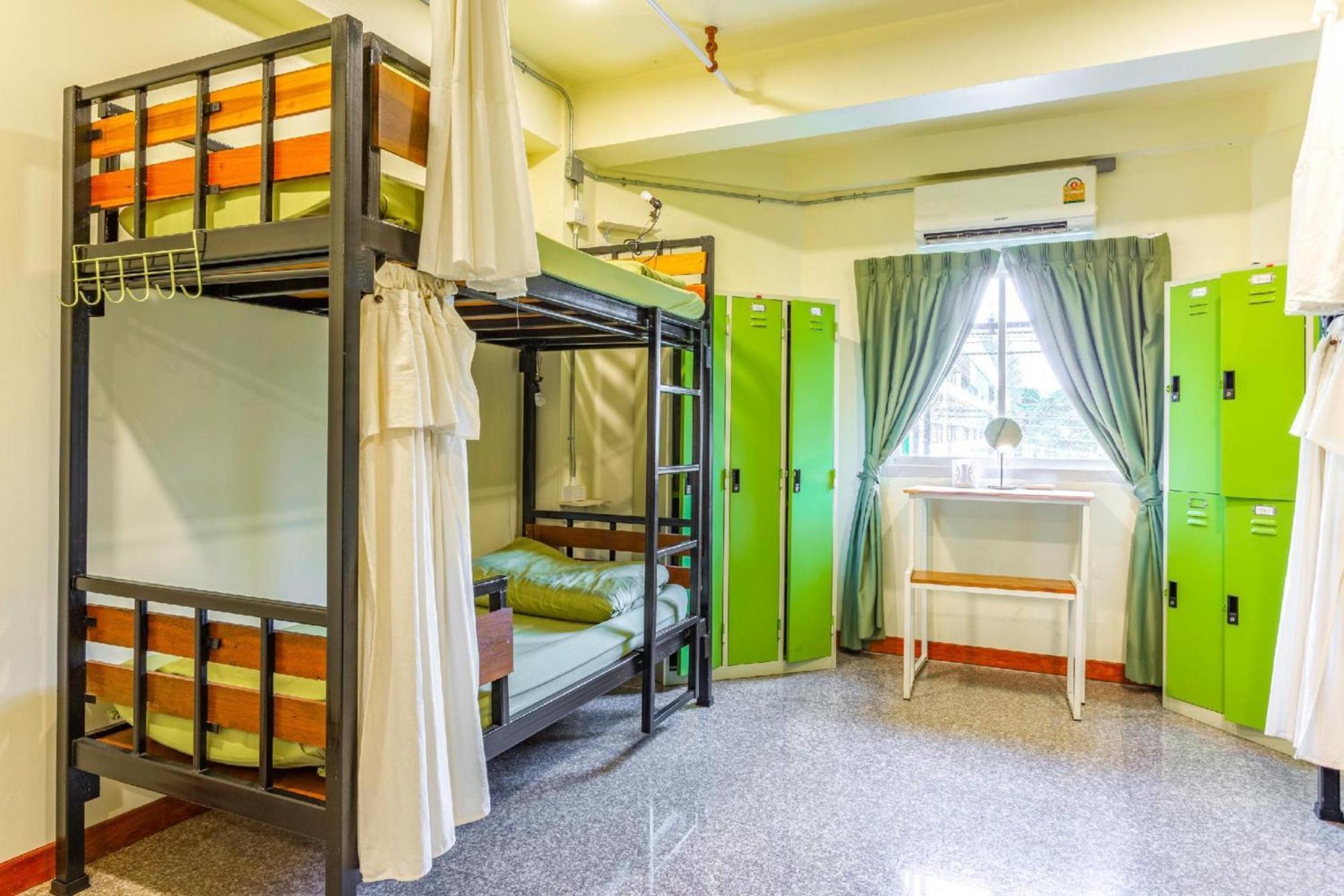 Oyo 928 Leaf Hostel Τσιάνγκ Μάι Εξωτερικό φωτογραφία