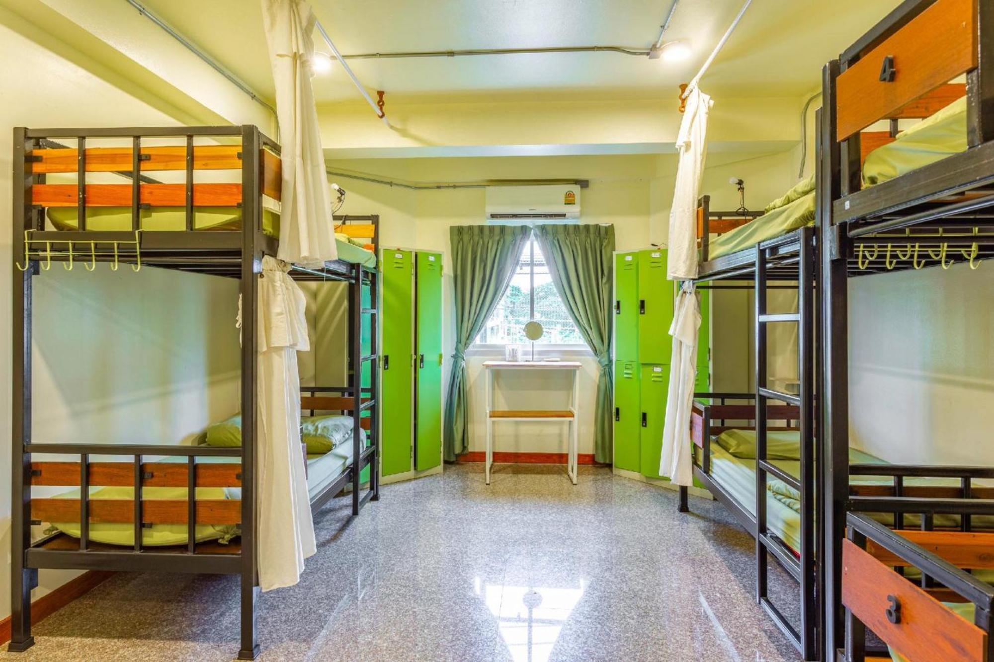 Oyo 928 Leaf Hostel Τσιάνγκ Μάι Εξωτερικό φωτογραφία