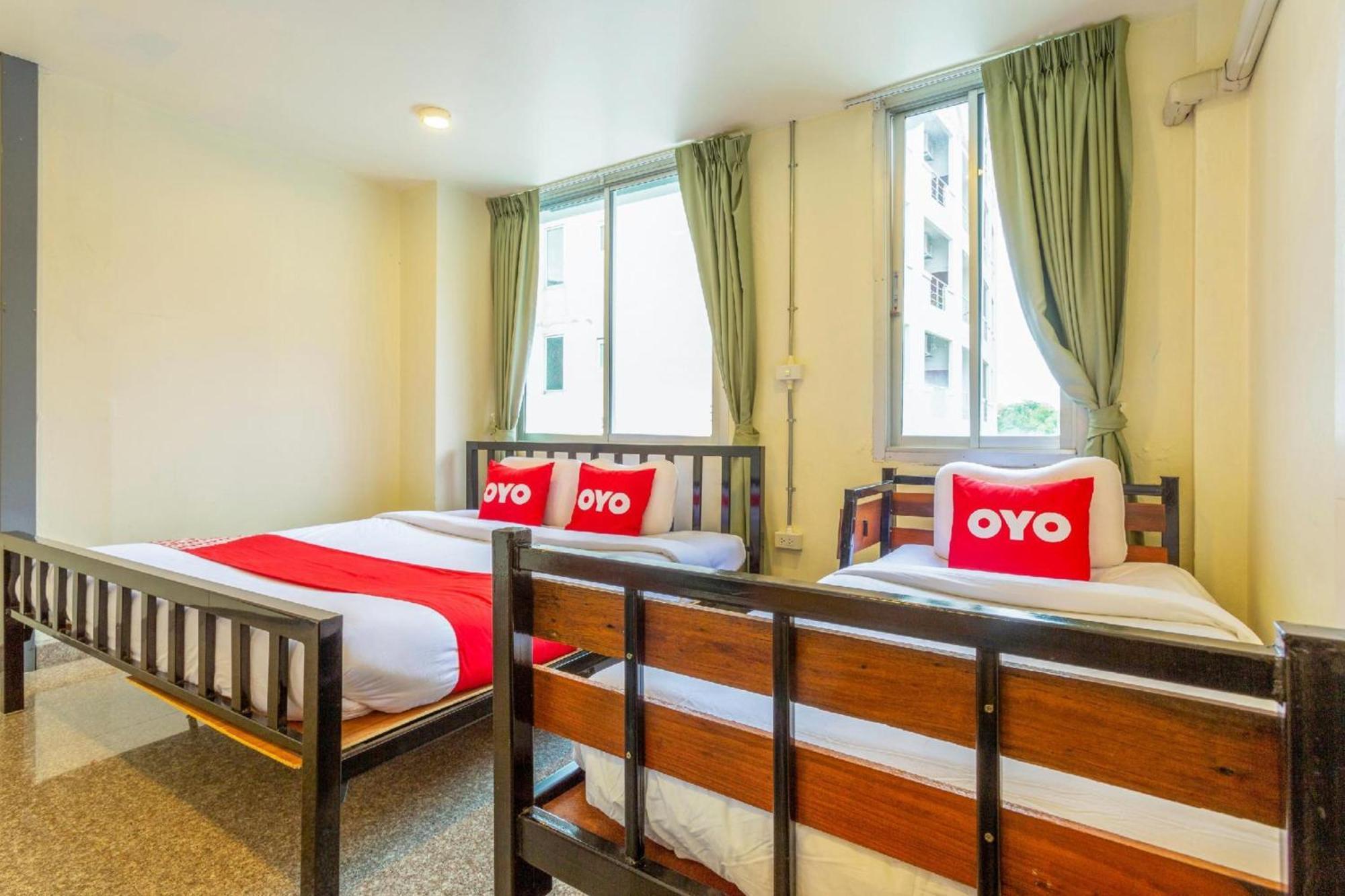 Oyo 928 Leaf Hostel Τσιάνγκ Μάι Εξωτερικό φωτογραφία